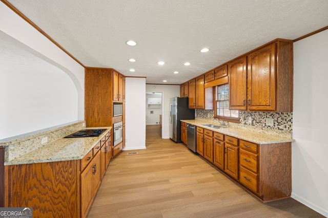 1330 Hidden Circle Drive, Sugar Hill, GA 30518