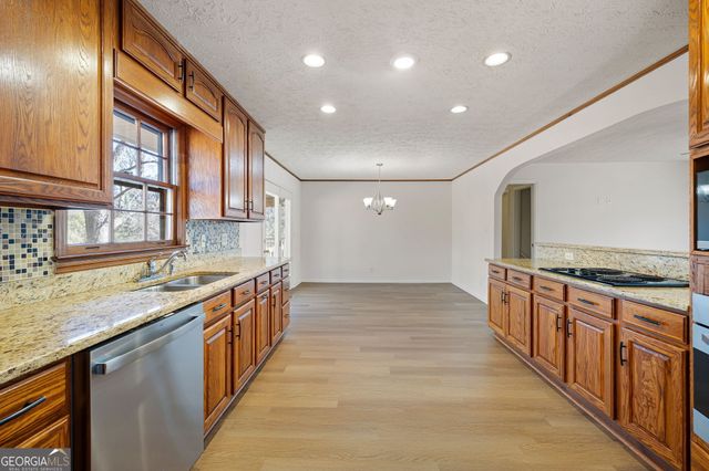 1330 Hidden Circle Drive, Sugar Hill, GA 30518