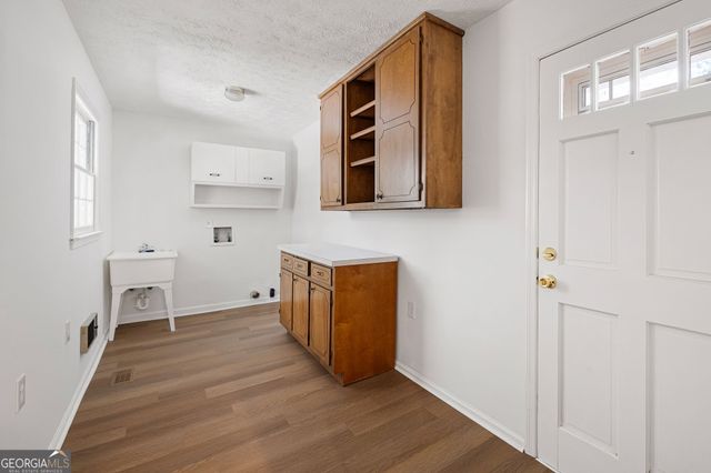 1330 Hidden Circle Drive, Sugar Hill, GA 30518