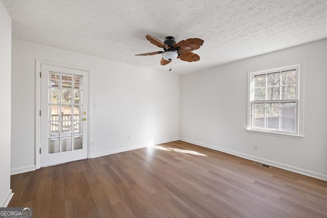 1330 Hidden Circle Drive, Sugar Hill, GA 30518