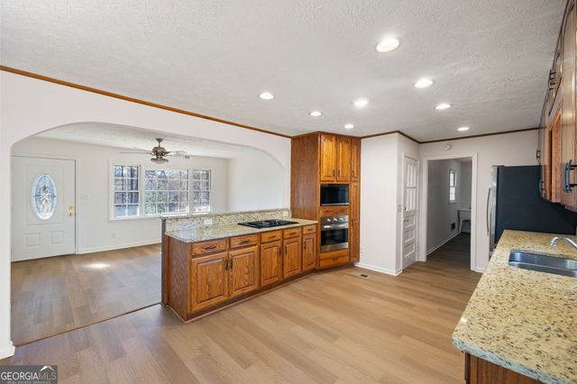 1330 Hidden Circle Drive, Sugar Hill, GA 30518