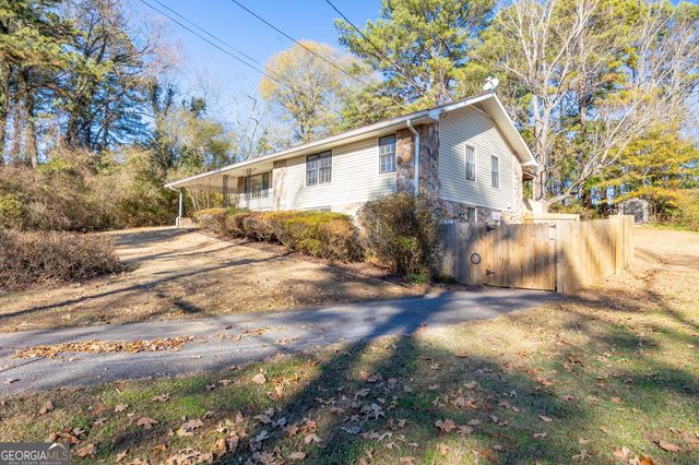 1330 Hidden Circle Drive, Sugar Hill, GA 30518