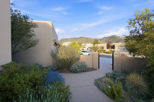 13301 Twilight Trail Place NE, Albuquerque, NM 87111