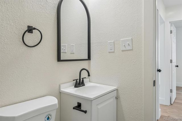 936 Meade, Denver, CO 80204