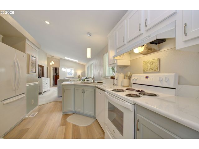 5101 Ne 121ST Ave 180, Vancouver, WA 98682