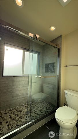 9025 38th Avenue S, Seattle, WA 98118