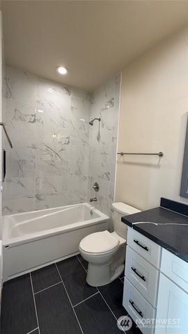 9025 38th Avenue S, Seattle, WA 98118