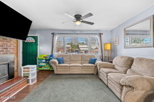 991 Obrien Avenue, Rotterdam, NY 12303