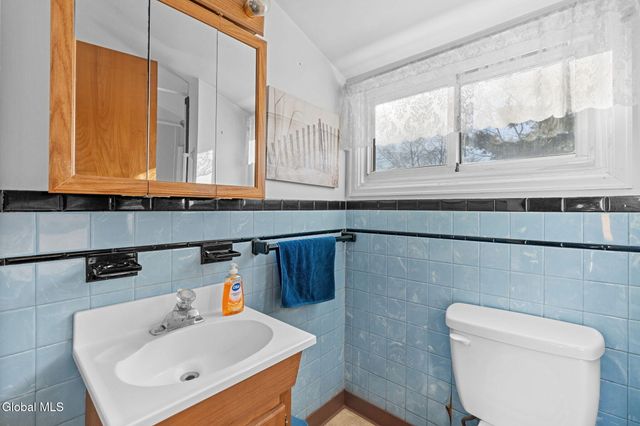 991 Obrien Avenue, Rotterdam, NY 12303