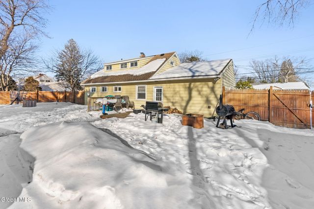 991 Obrien Avenue, Rotterdam, NY 12303