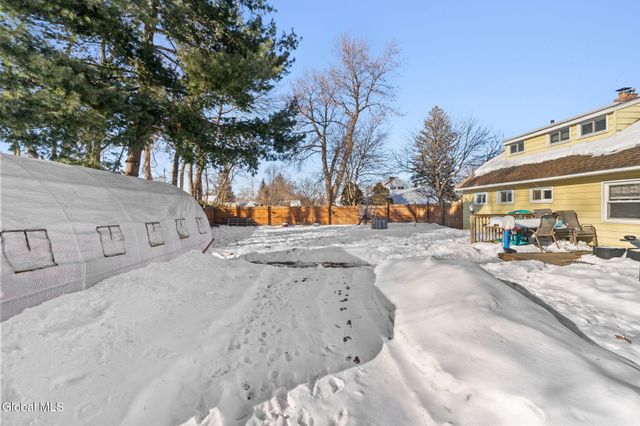 991 Obrien Avenue, Rotterdam, NY 12303