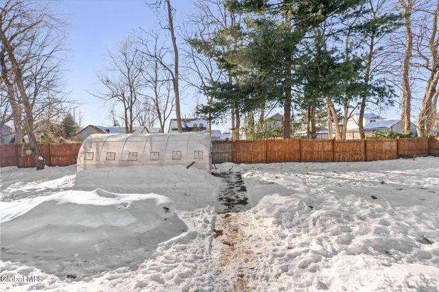 991 Obrien Avenue, Rotterdam, NY 12303