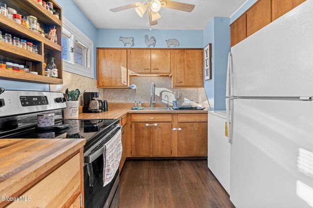 991 Obrien Avenue, Rotterdam, NY 12303