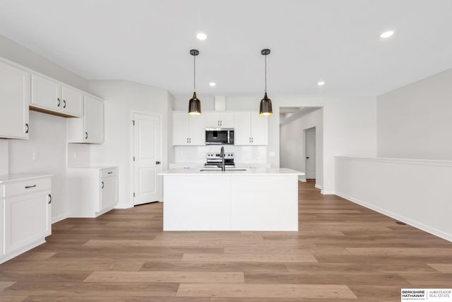 10525 S 113th Street, Papillion, NE 68046