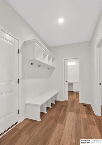 10525 S 113th Street, Papillion, NE 68046