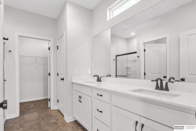 10525 S 113th Street, Papillion, NE 68046