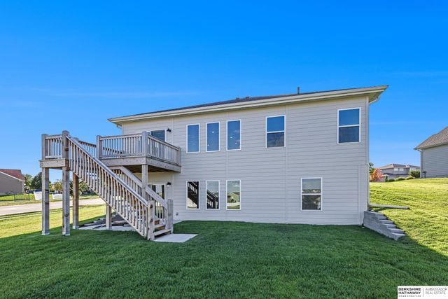 10525 S 113th Street, Papillion, NE 68046