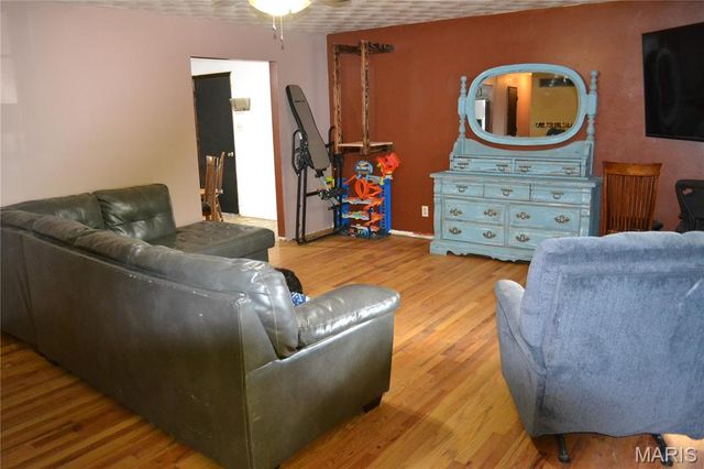 5644 State Road B, Hillsboro, MO 63050