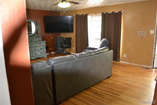 5644 State Road B, Hillsboro, MO 63050