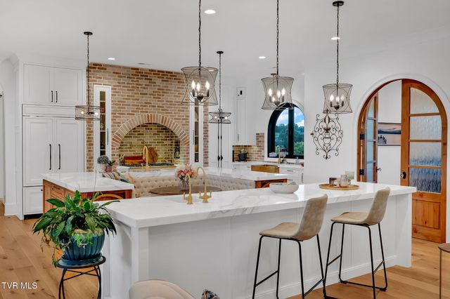 253 Forest Lane N, Blountville, TN 37617