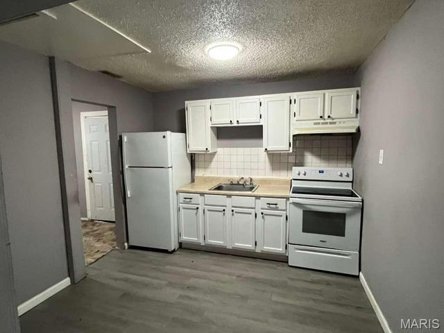 417 Mueller Avenue, St Louis, MO 63135