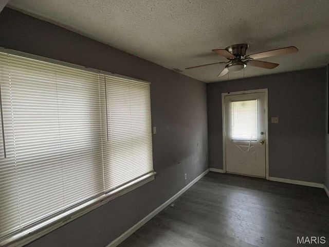 417 Mueller Avenue, St Louis, MO 63135