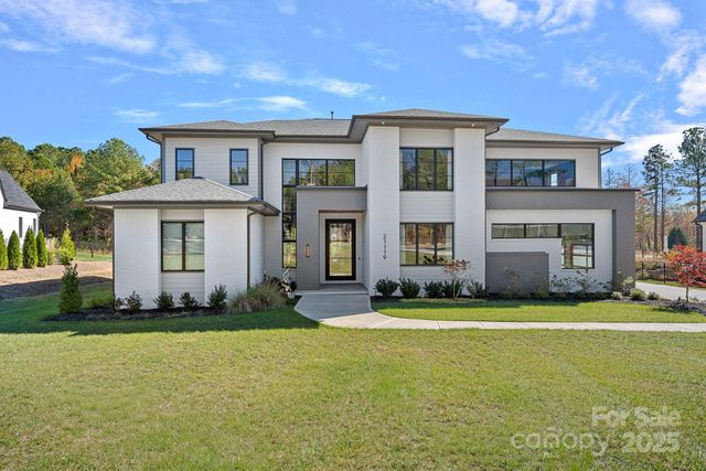 21119 Vandrake Circle, Davidson, NC 28036