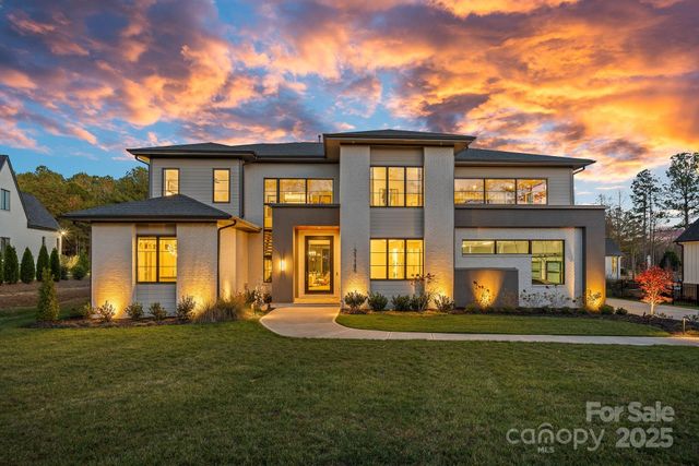 21119 Vandrake Circle, Davidson, NC 28036