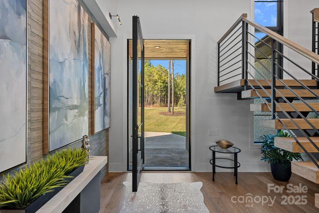 21119 Vandrake Circle, Davidson, NC 28036