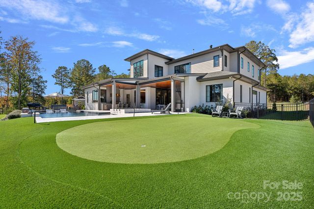 21119 Vandrake Circle, Davidson, NC 28036