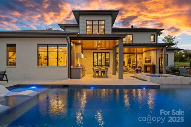 21119 Vandrake Circle, Davidson, NC 28036