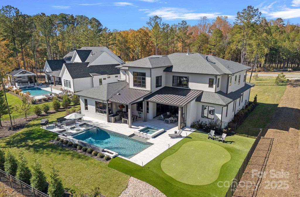 21119 Vandrake Circle, Davidson, NC 28036