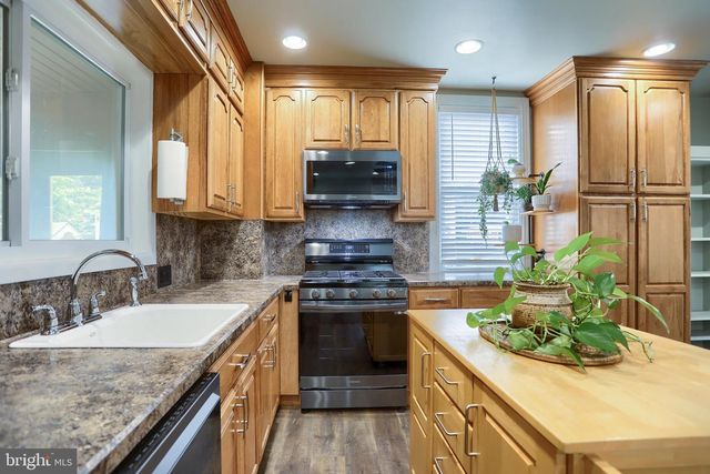 3105 N RIVER ST, Harrisburg, PA 17110