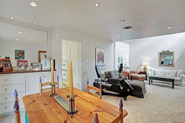 1611 Potomac Drive, Houston, TX 77057