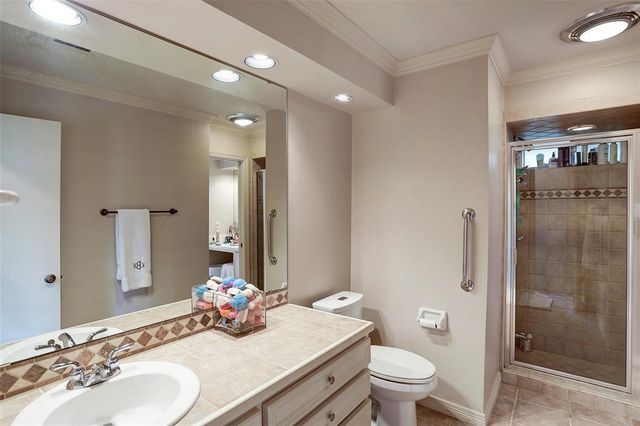 1611 Potomac Drive, Houston, TX 77057