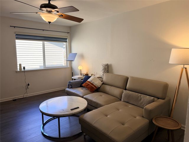 2010 Via Corona, Carrollton, TX 75006