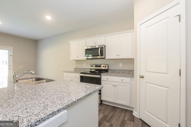 4129 Kendrick Circle, Loganville, GA 30052