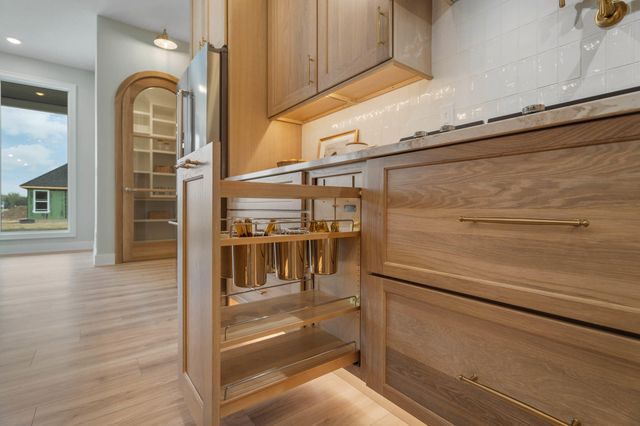 6501 CROMFORD LN, Columbia, MO 65201