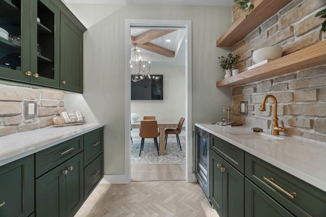 6501 CROMFORD LN, Columbia, MO 65201