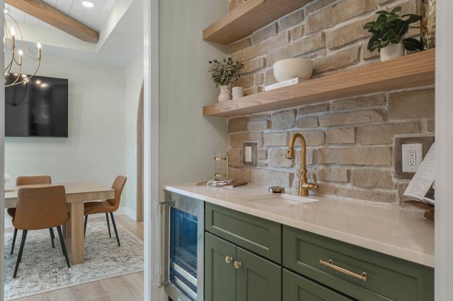 6501 CROMFORD LN, Columbia, MO 65201