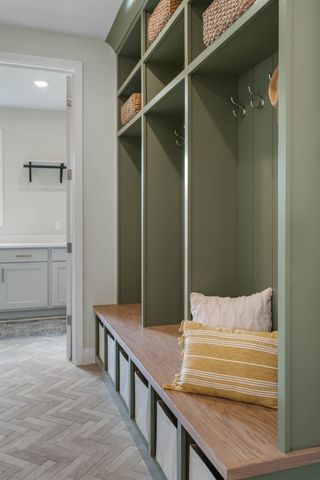 6501 CROMFORD LN, Columbia, MO 65201