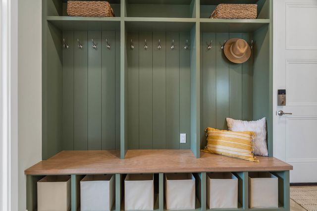 6501 CROMFORD LN, Columbia, MO 65201