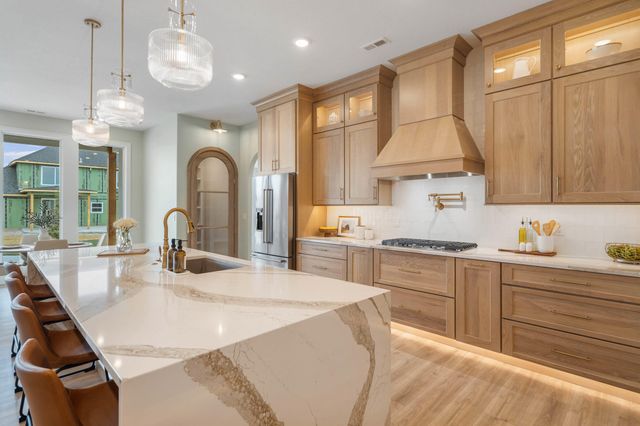 6501 CROMFORD LN, Columbia, MO 65201