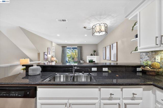 4252 Clarinbridge Cir, Dublin, CA 94568