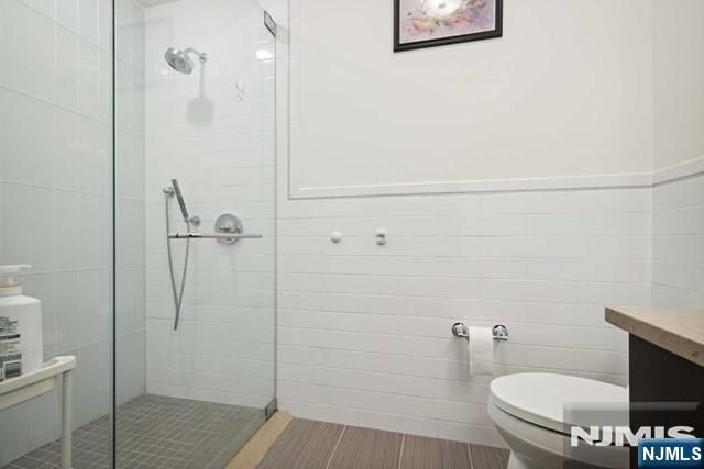 9 Somerset Lane 605, Edgewater, NJ 07020