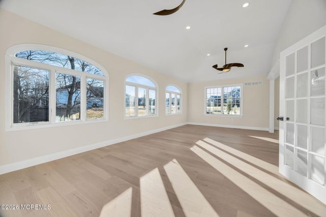 8 Saxon Court, Freehold, NJ 07728