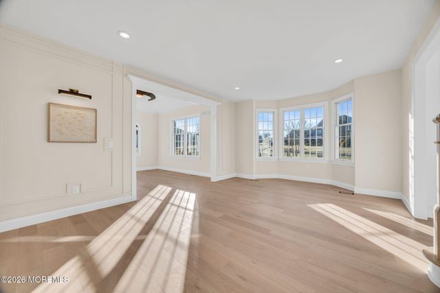 8 Saxon Court, Freehold, NJ 07728