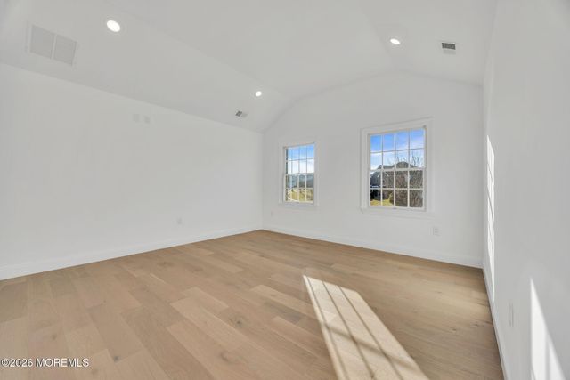 8 Saxon Court, Freehold, NJ 07728
