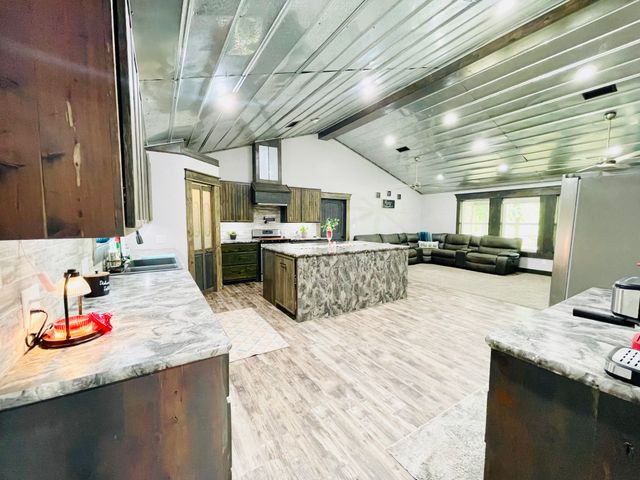 940 County Road 1858, Yantis, TX 75497