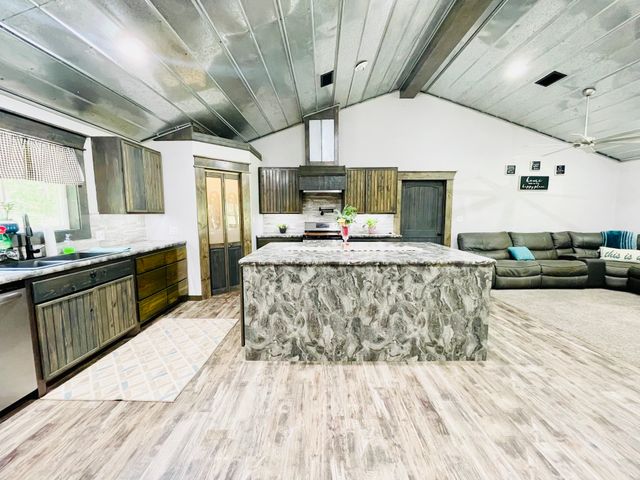940 County Road 1858, Yantis, TX 75497